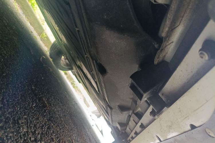 Used Land Rover Discovery Sport New Energy 2022 P300e Performance Tech Edition Chassis Rear Right