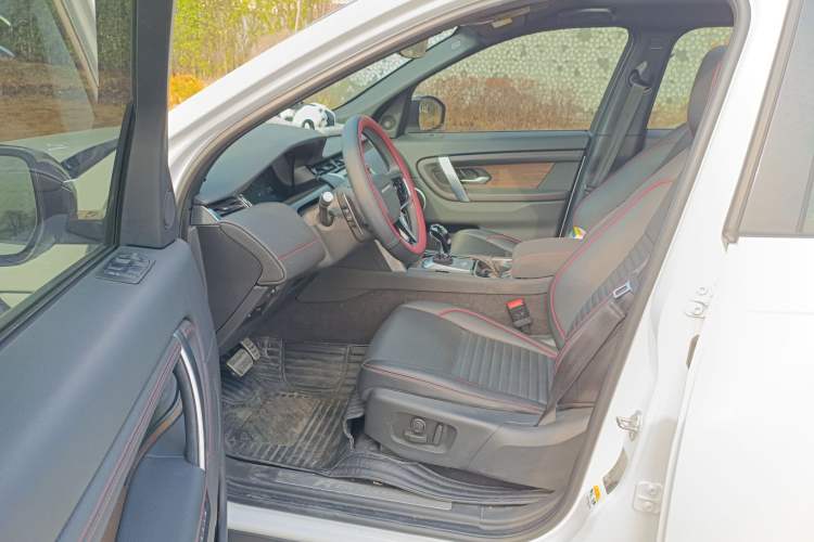Used Land Rover Discovery Sport New Energy 2022 Facelifted P300e Plug-in Hybrid Electric Version Driver Seat