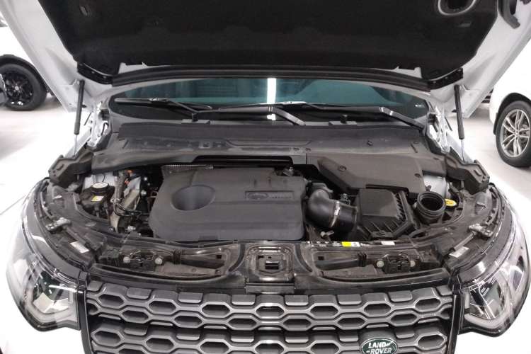 Used Land Rover Discovery Sport New Energy 2022 Facelifted P300e Plug-in Hybrid Electric Version Engine Bay