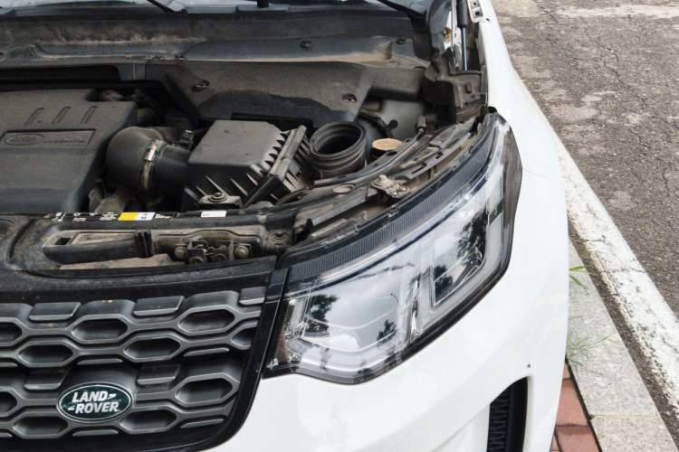 Used Land Rover Discovery Sport New Energy 2022 Facelifted P300e Plug-in Hybrid Electric Version Engine Bay Left