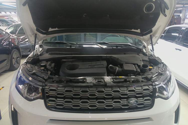 Used Land Rover Discovery Sport New Energy 2022 Facelifted P300e Plug-in Hybrid Electric Version Engine Bay