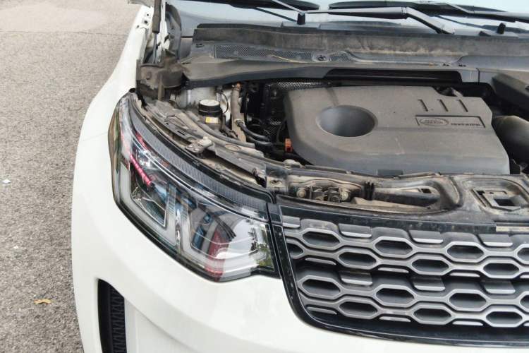 Used Land Rover Discovery Sport New Energy 2022 Facelifted P300e Plug-in Hybrid Electric Version Engine Bay Right