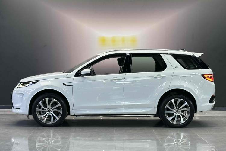 Used Land Rover Discovery Sport New Energy 2022 Facelifted P300e Plug-in Hybrid Electric Version Exterior 8