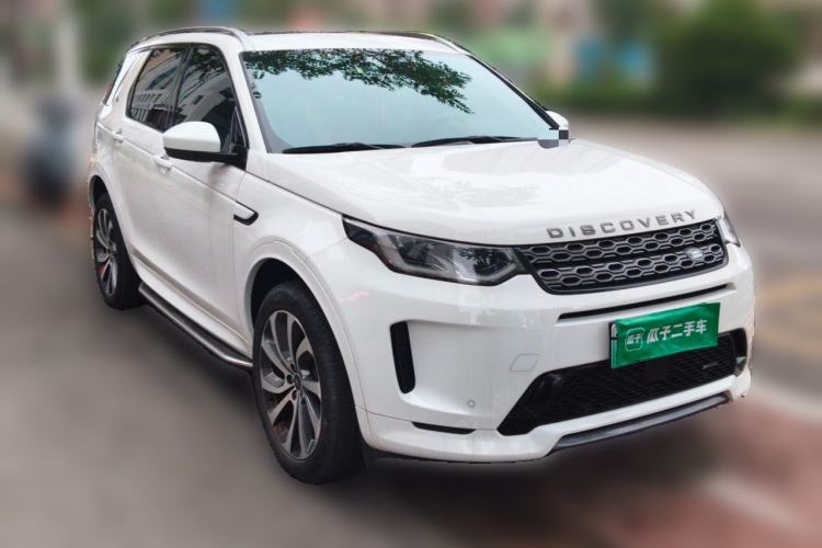 Used Land Rover Discovery Sport New Energy 2022 Facelifted P300e Plug-in Hybrid Electric Version Front Right 45 Deg