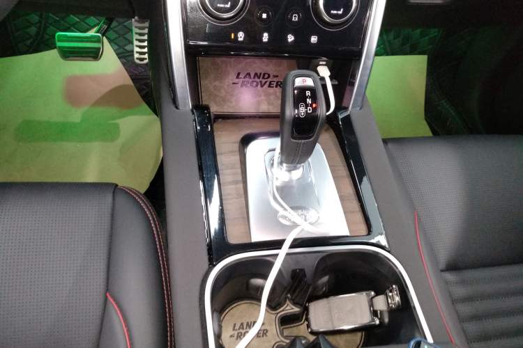 Used Land Rover Discovery Sport New Energy 2022 Facelifted P300e Plug-in Hybrid Electric Version Gear Lever