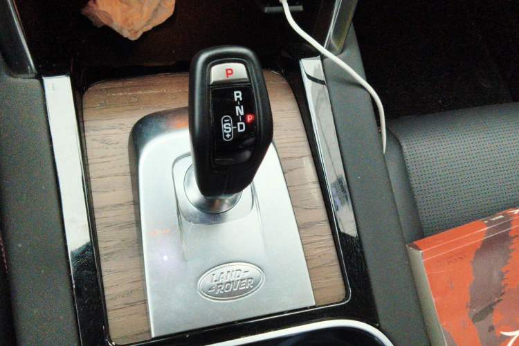 Used Land Rover Discovery Sport New Energy 2022 Facelifted P300e Plug-in Hybrid Electric Version Gear Lever