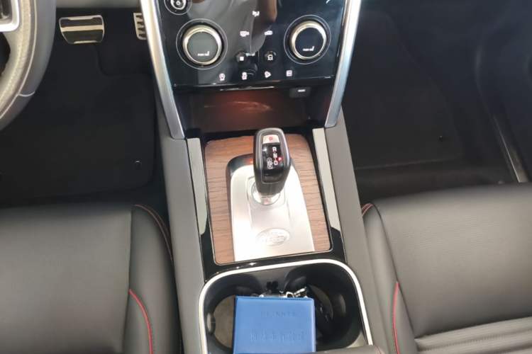 Used Land Rover Discovery Sport New Energy 2022 Facelifted P300e Plug-in Hybrid Electric Version Gear Lever