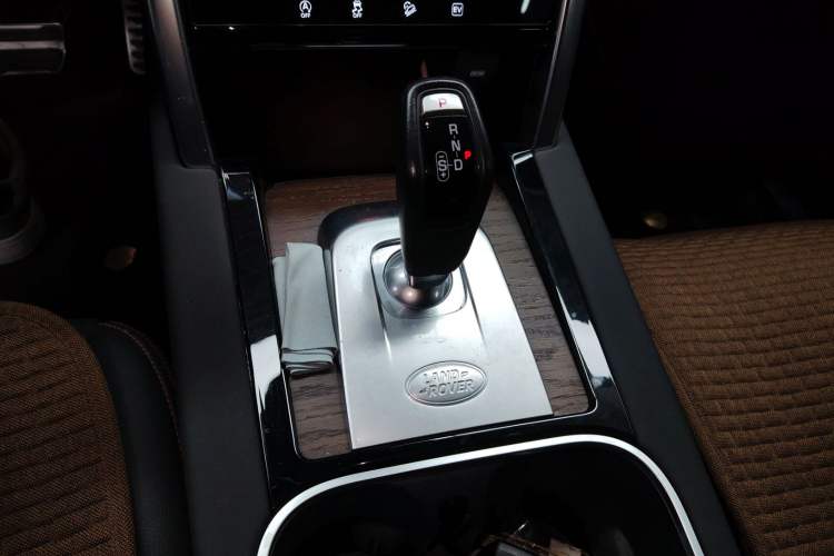 Used Land Rover Discovery Sport New Energy 2022 Facelifted P300e Plug-in Hybrid Electric Version Gear Lever