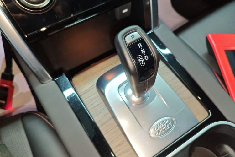 Used Land Rover Discovery Sport New Energy 2022 Facelifted P300e Plug-in Hybrid Electric Version Gear Lever