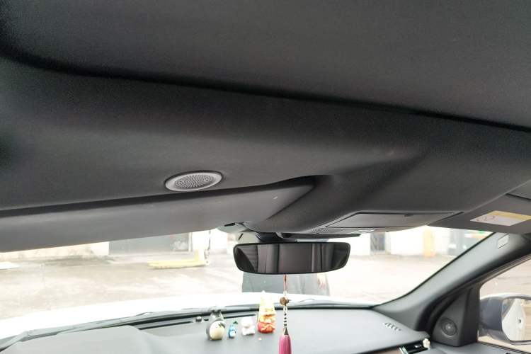 Used Land Rover Discovery Sport New Energy 2022 P300e Performance Tech Edition Headliner