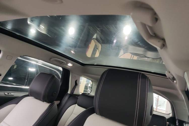 Used Land Rover Discovery Sport New Energy 2022 Facelifted P300e Plug-in Hybrid Electric Version Headliner