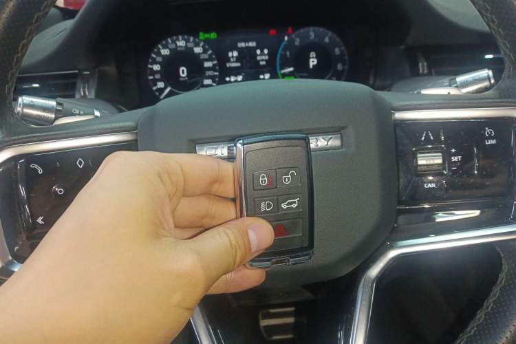 Used Land Rover Discovery Sport New Energy 2022 Facelifted P300e Plug-in Hybrid Electric Version Interior 1