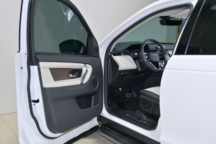 Used Land Rover Discovery Sport New Energy 2022 Facelifted P300e Plug-in Hybrid Electric Version Interior 11