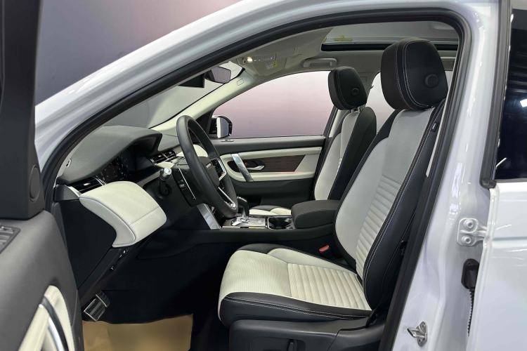 Used Land Rover Discovery Sport New Energy 2022 Facelifted P300e Plug-in Hybrid Electric Version Interior 3