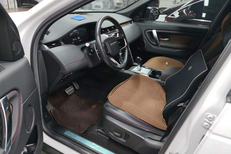 Used Land Rover Discovery Sport New Energy 2022 Facelifted P300e Plug-in Hybrid Electric Version Interior 3
