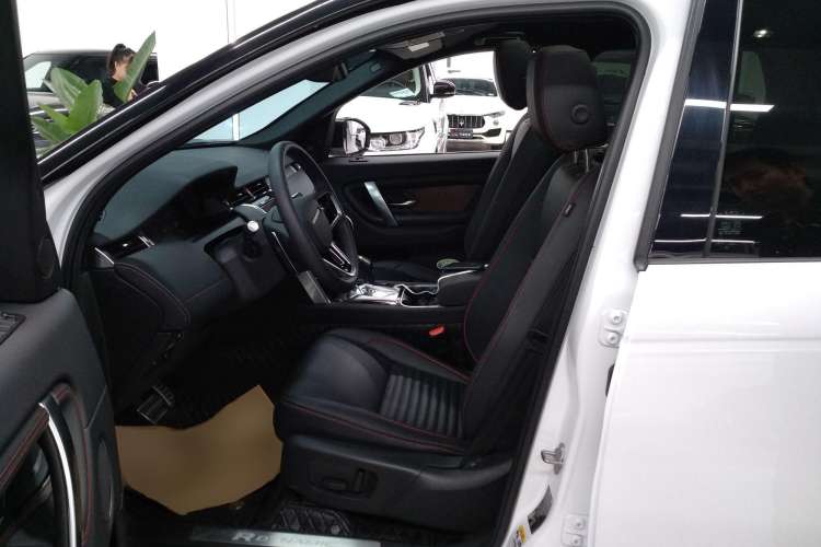 Used Land Rover Discovery Sport New Energy 2022 Facelifted P300e Plug-in Hybrid Electric Version Left Front Seat