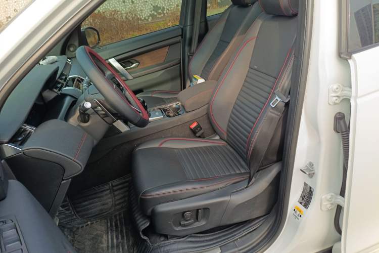 Used Land Rover Discovery Sport New Energy 2022 Facelifted P300e Plug-in Hybrid Electric Version Left Front Seat