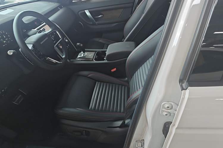 Used Land Rover Discovery Sport New Energy 2022 Facelifted P300e Plug-in Hybrid Electric Version Left Front Seat