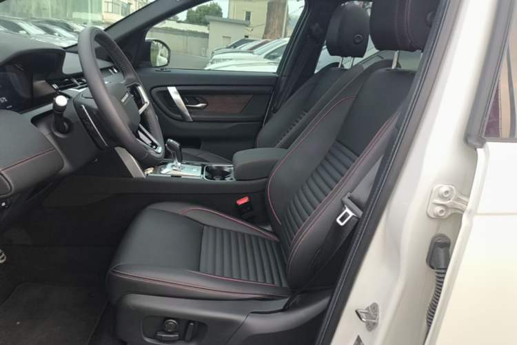 Used Land Rover Discovery Sport New Energy 2022 P300e Performance Tech Edition Left Front Seat