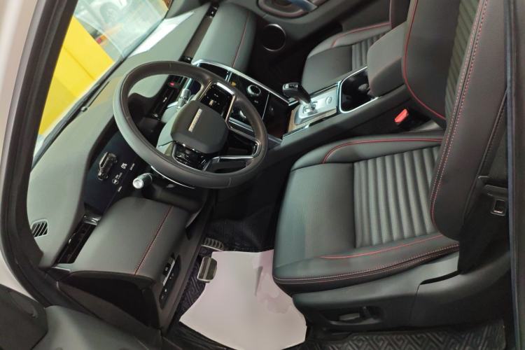 Used Land Rover Discovery Sport New Energy 2022 Facelifted P300e Plug-in Hybrid Electric Version Left Front Seat