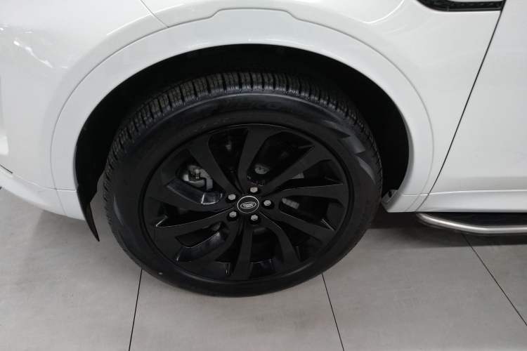 Used Land Rover Discovery Sport New Energy 2022 Facelifted P300e Plug-in Hybrid Electric Version Left Front Wheel Hub