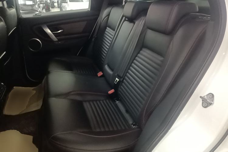 Used Land Rover Discovery Sport New Energy 2022 P300e Performance Tech Edition Left Rear Seat