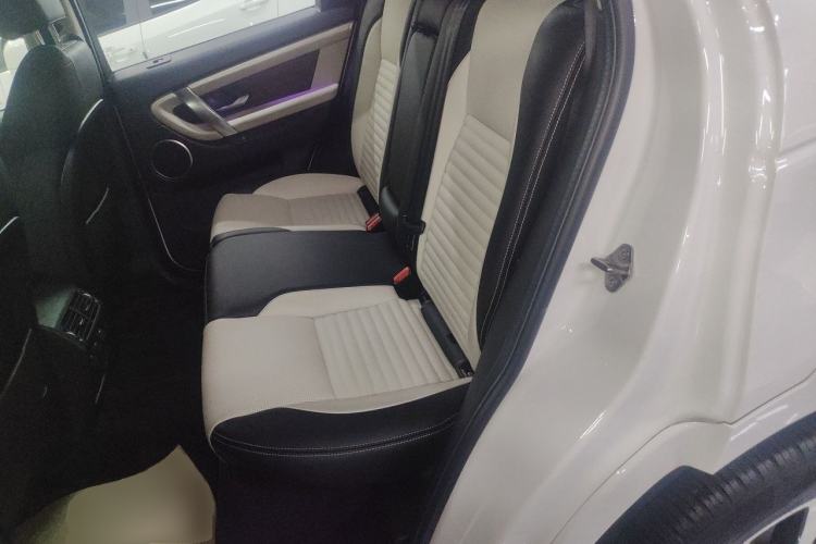 Used Land Rover Discovery Sport New Energy 2022 Facelifted P300e Plug-in Hybrid Electric Version Left Rear Seat