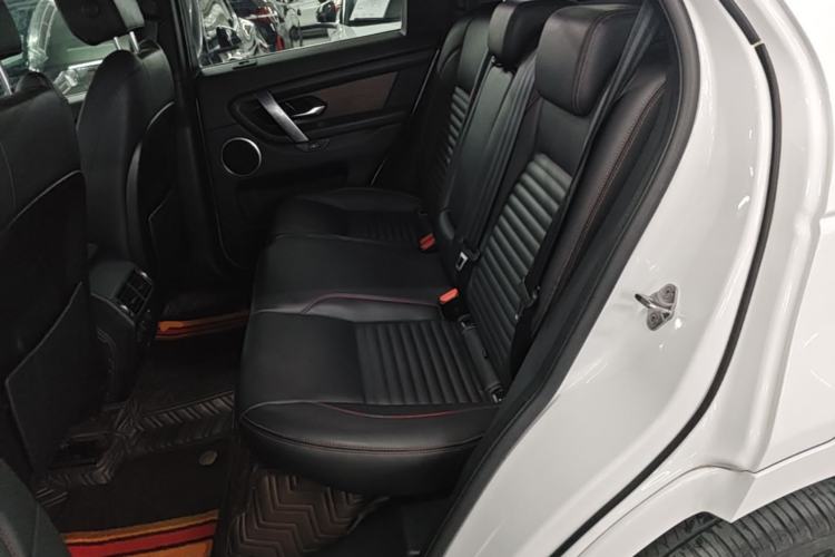 Used Land Rover Discovery Sport New Energy 2022 P300e Performance Tech Edition Left Rear Seat