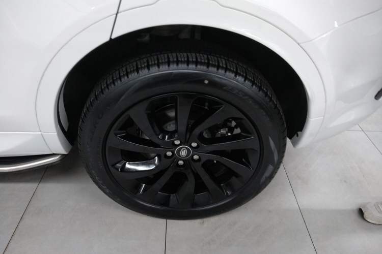 Used Land Rover Discovery Sport New Energy 2022 Facelifted P300e Plug-in Hybrid Electric Version Left Rear Wheel Hub
