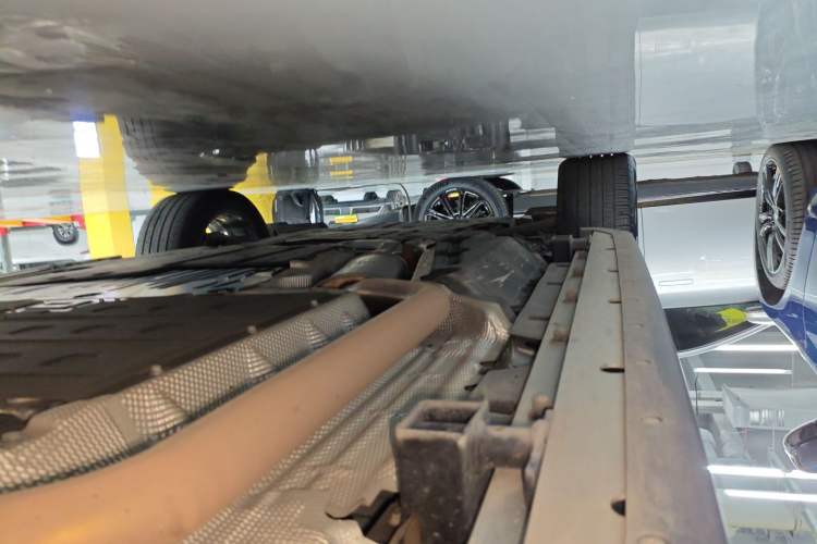 Used Land Rover Discovery Sport New Energy 2022 Facelifted P300e Plug-in Hybrid Electric Version Left Side Sill