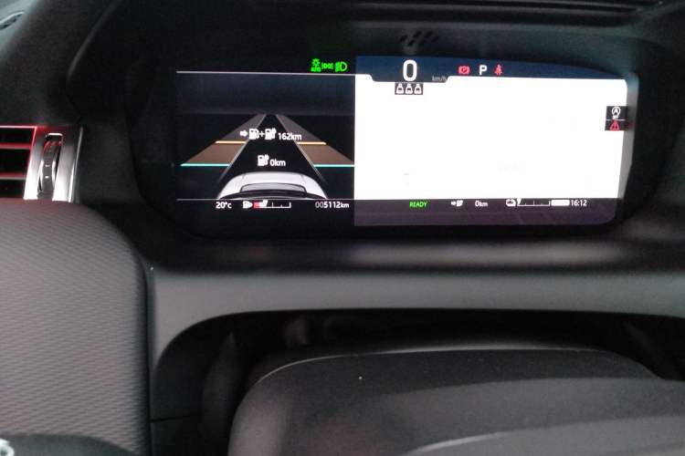 Used Land Rover Discovery Sport New Energy 2022 Facelifted P300e Plug-in Hybrid Electric Version Odometer Close Up