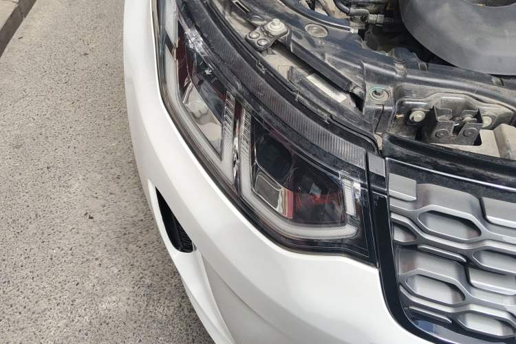 Used Land Rover Discovery Sport New Energy 2022 Facelifted P300e Plug-in Hybrid Electric Version Right Front Headlight