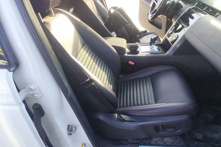 Used Land Rover Discovery Sport New Energy 2022 Facelifted P300e Plug-in Hybrid Electric Version Right Front Seat