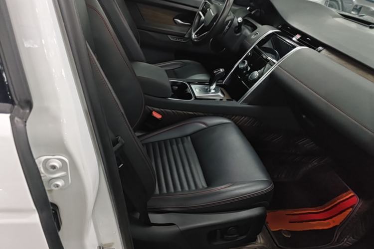 Used Land Rover Discovery Sport New Energy 2022 P300e Performance Tech Edition Right Front Seat