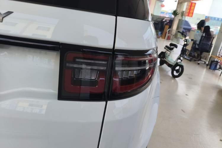 Used Land Rover Discovery Sport New Energy 2022 Facelifted P300e Plug-in Hybrid Electric Version Right Rear Taillight