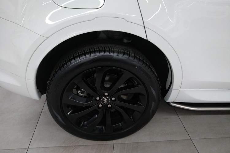 Used Land Rover Discovery Sport New Energy 2022 Facelifted P300e Plug-in Hybrid Electric Version Right Rear Wheel Hub