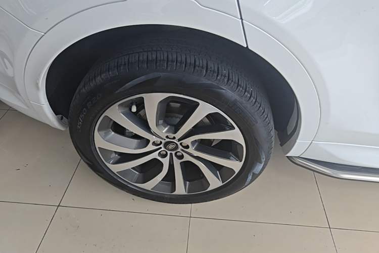Used Land Rover Discovery Sport New Energy 2022 Facelifted P300e Plug-in Hybrid Electric Version Right Rear Wheel Hub