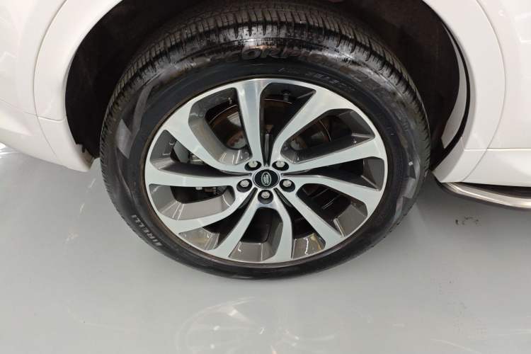 Used Land Rover Discovery Sport New Energy 2022 Facelifted P300e Plug-in Hybrid Electric Version Right Rear Wheel Hub