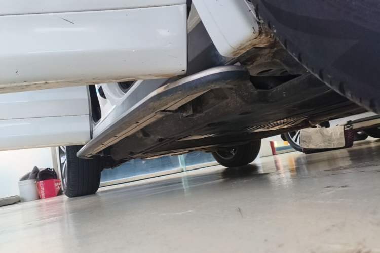 Used Land Rover Discovery Sport New Energy 2022 Facelifted P300e Plug-in Hybrid Electric Version Right Side Sill