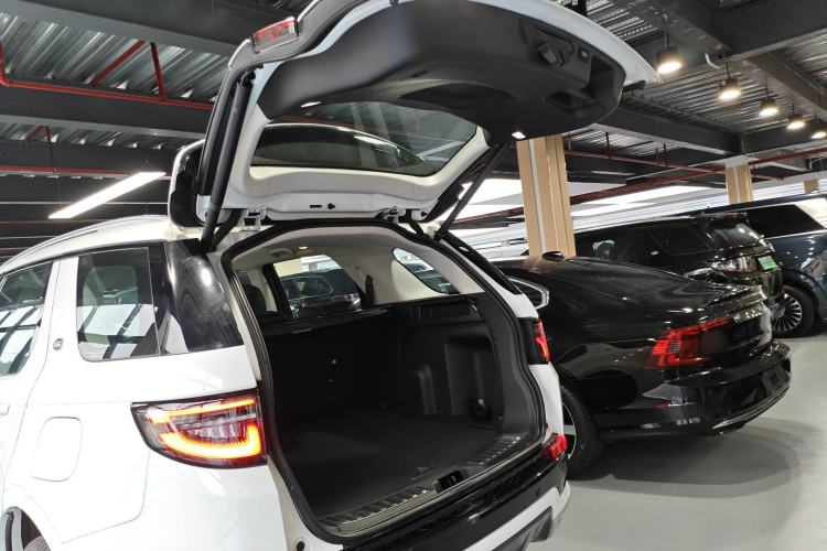 Used Land Rover Discovery Sport New Energy 2022 Facelifted P300e Plug-in Hybrid Electric Version Trunk