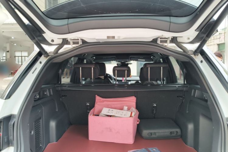 Used Land Rover Discovery Sport New Energy 2022 P300e Performance Tech Edition Trunk