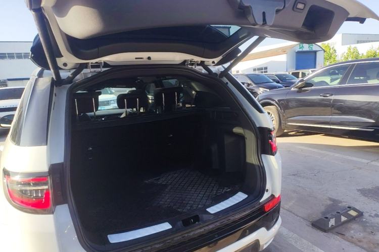 Used Land Rover Discovery Sport New Energy 2022 Facelifted P300e Plug-in Hybrid Electric Version Trunk