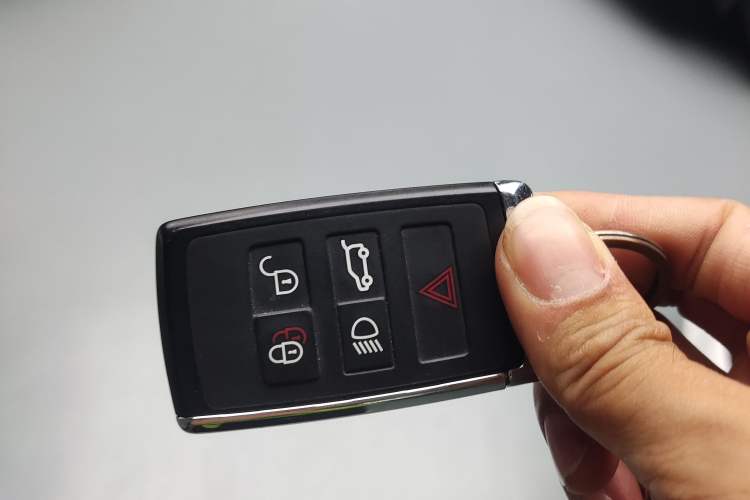 Used Land Rover Discovery Sport New Energy 2022 Facelifted P300e Plug-in Hybrid Electric Version Vehicle Key