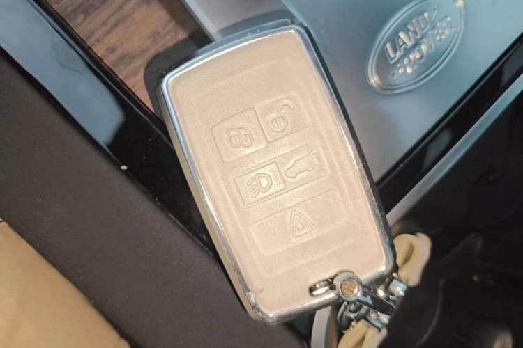 Used Land Rover Discovery Sport New Energy 2022 P300e Performance Tech Edition Vehicle Key