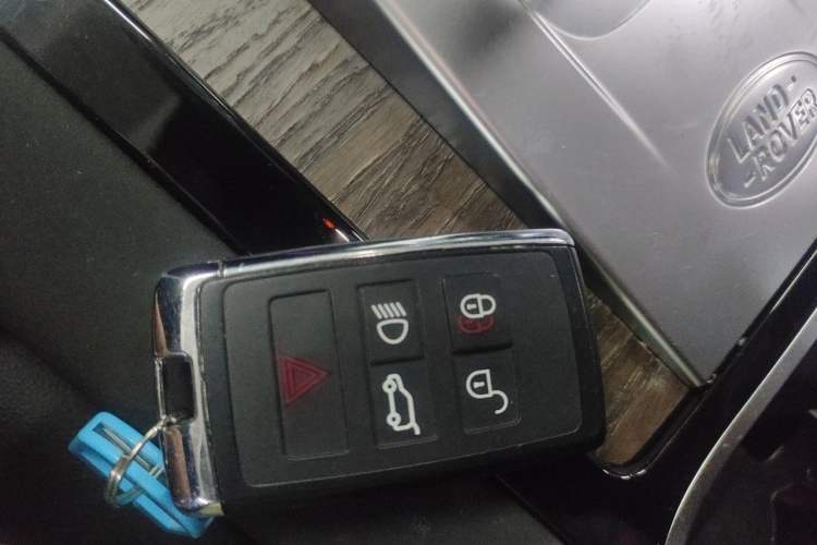 Used Land Rover Discovery Sport New Energy 2022 Facelifted P300e Plug-in Hybrid Electric Version Vehicle Key
