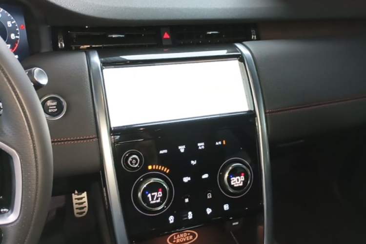 Used Land Rover Discovery Sport New Energy 2023 1.5T P300e Plug-in Hybrid Electric Version Audio And AC Panel