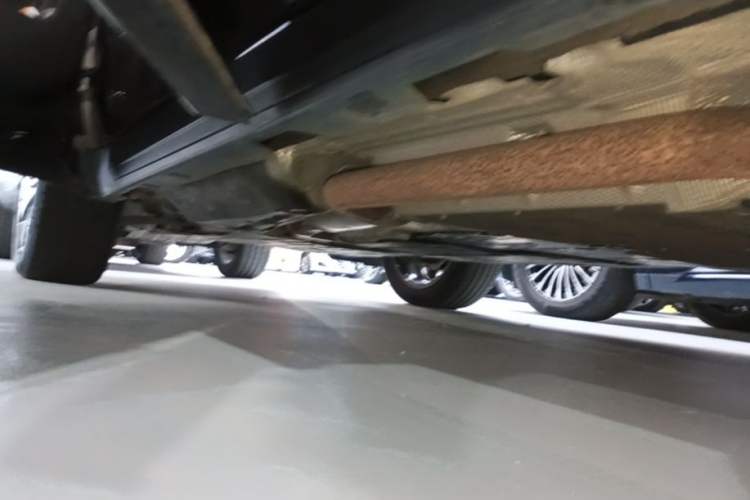 Used Land Rover Discovery Sport New Energy 2023 1.5T P300e Plug-in Hybrid Electric Version Left Side Sill