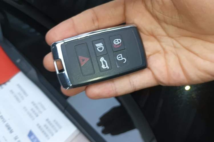 Used Land Rover Discovery Sport New Energy 2023 1.5T P300e Plug-in Hybrid Electric Version Vehicle Key