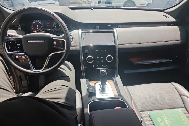 Used Land Rover Discovery Sport New Energy 2023 1.5T P300e Plug-in Hybrid Electric Version Center Console