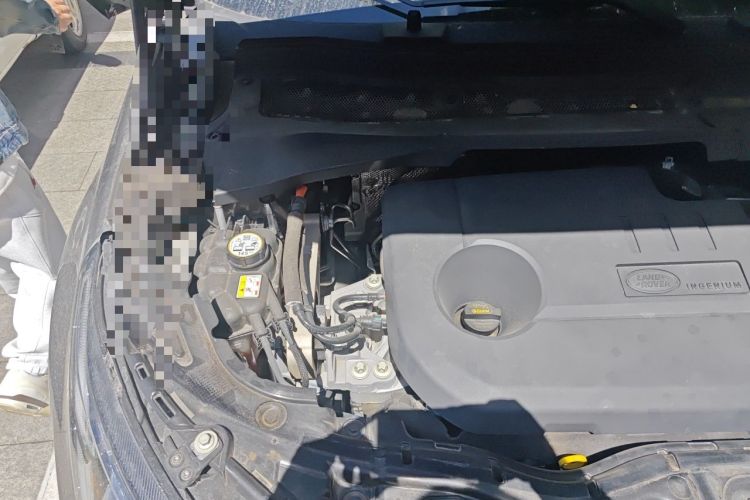 Used Land Rover Discovery Sport New Energy 2023 1.5T P300e Plug-in Hybrid Electric Version Engine Bay Right